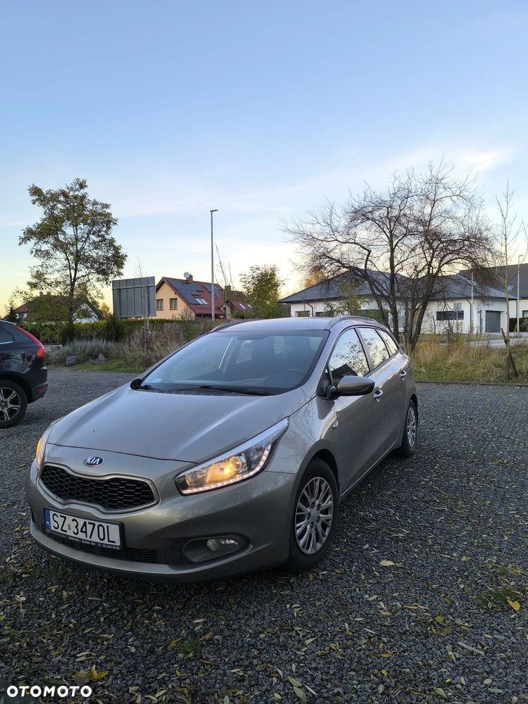 Kia Ceed - 9