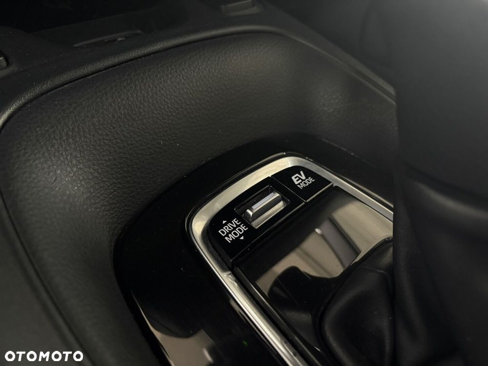 Toyota Corolla 1.8 Hybrid Comfort - 24