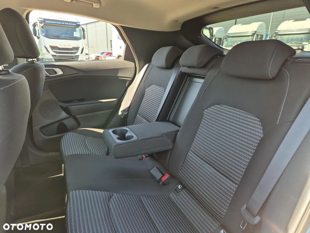 Kia XCeed 1.5 T-GDI M DCT - 16