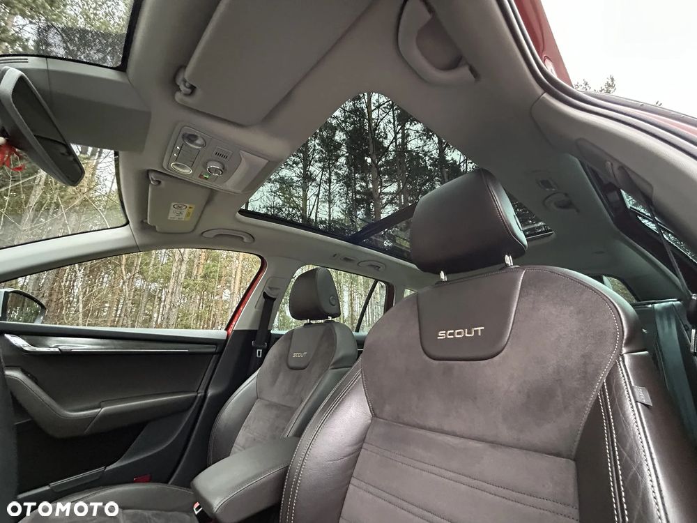 Skoda Octavia Scout 2.0 TDI 4x4 DSG - 6