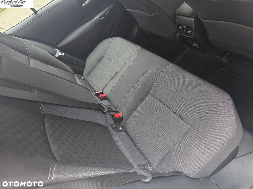Toyota Corolla 1.8 Hybrid Comfort - 29