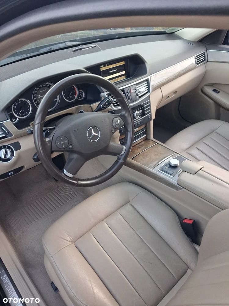 Mercedes-Benz Klasa E 350 CDI 4-Matic BlueEff Avantgarde - 23