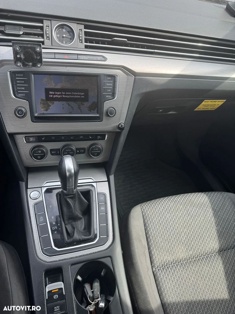 Volkswagen Passat 2.0 TDI (BlueMotion Technology) Comfortline - 3