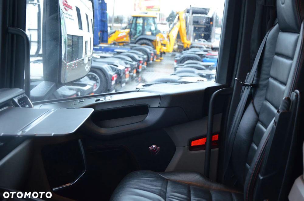 Scania R 580 / V8 / 4 PODUSZKI / KLIMA P. / NAVI /FULL LED / ACC / 7436 - 32