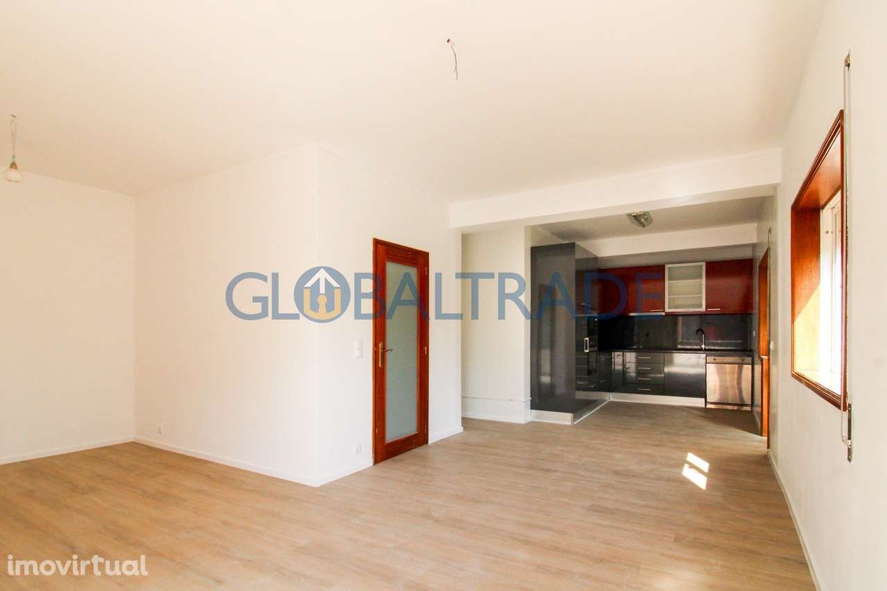 Apartamento T2 Renovado em Baguim do Monte - Grande imagem: 2/34