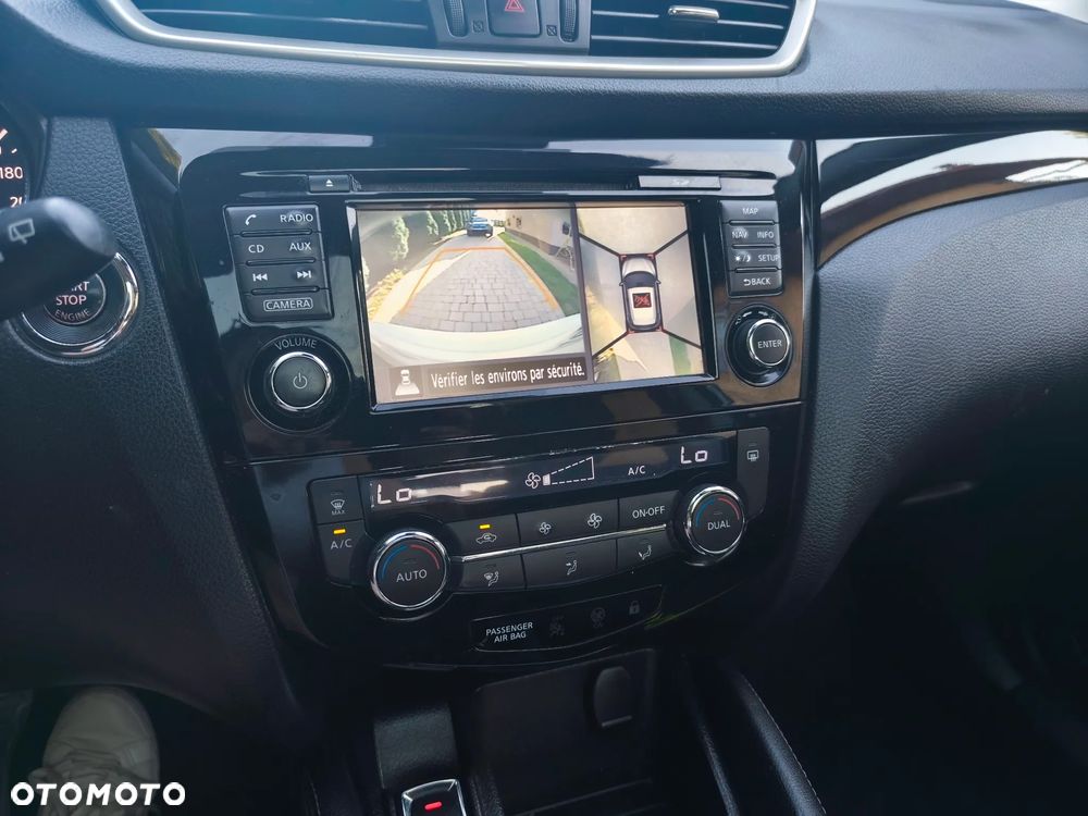 Nissan Qashqai 1.5 dCi N-Connecta - 32