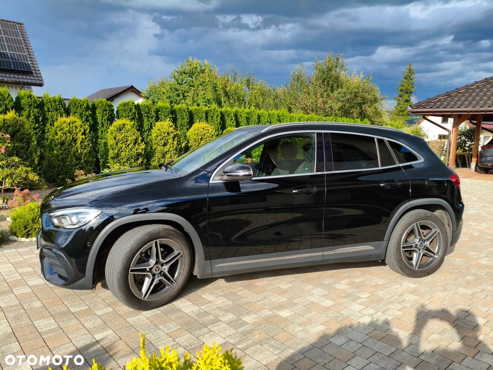 Mercedes-Benz GLA 200 AMG Line - 4