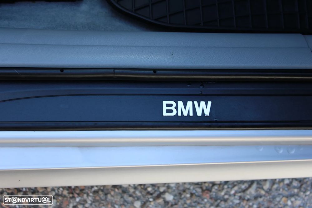 BMW 320 d EfficientDynamics Navigation - 35