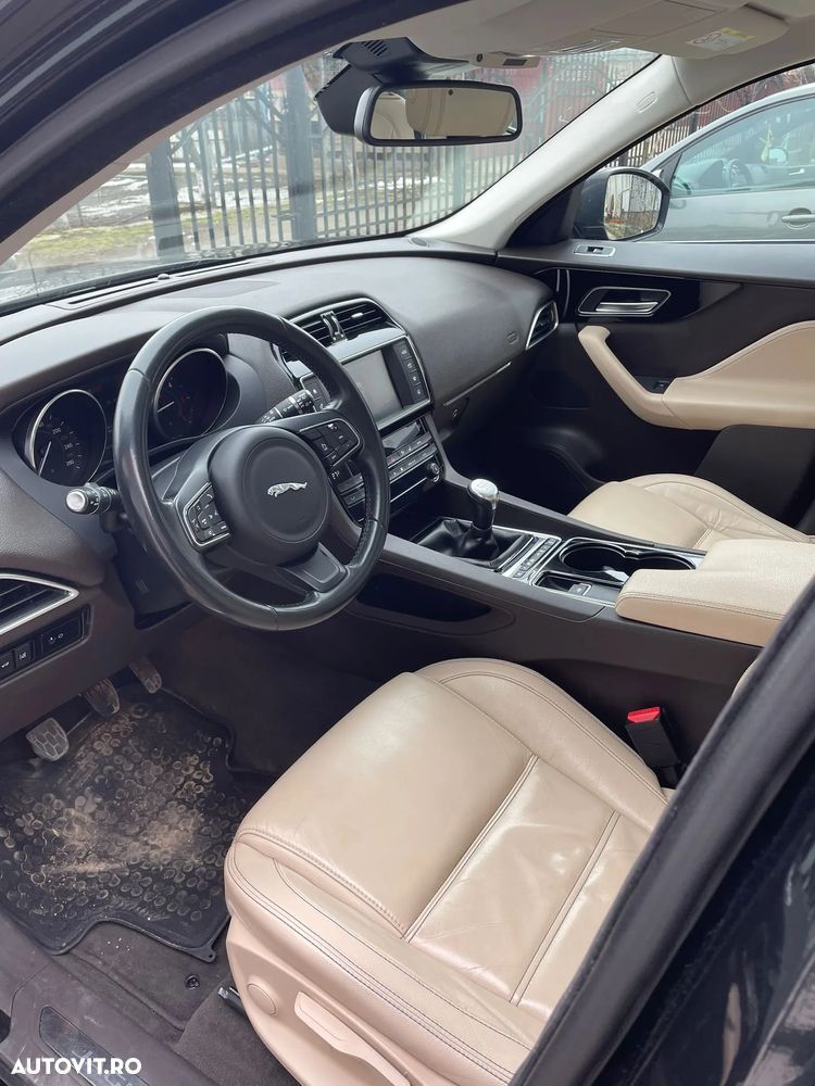 Jaguar F-Pace 20d R-Sport - 27