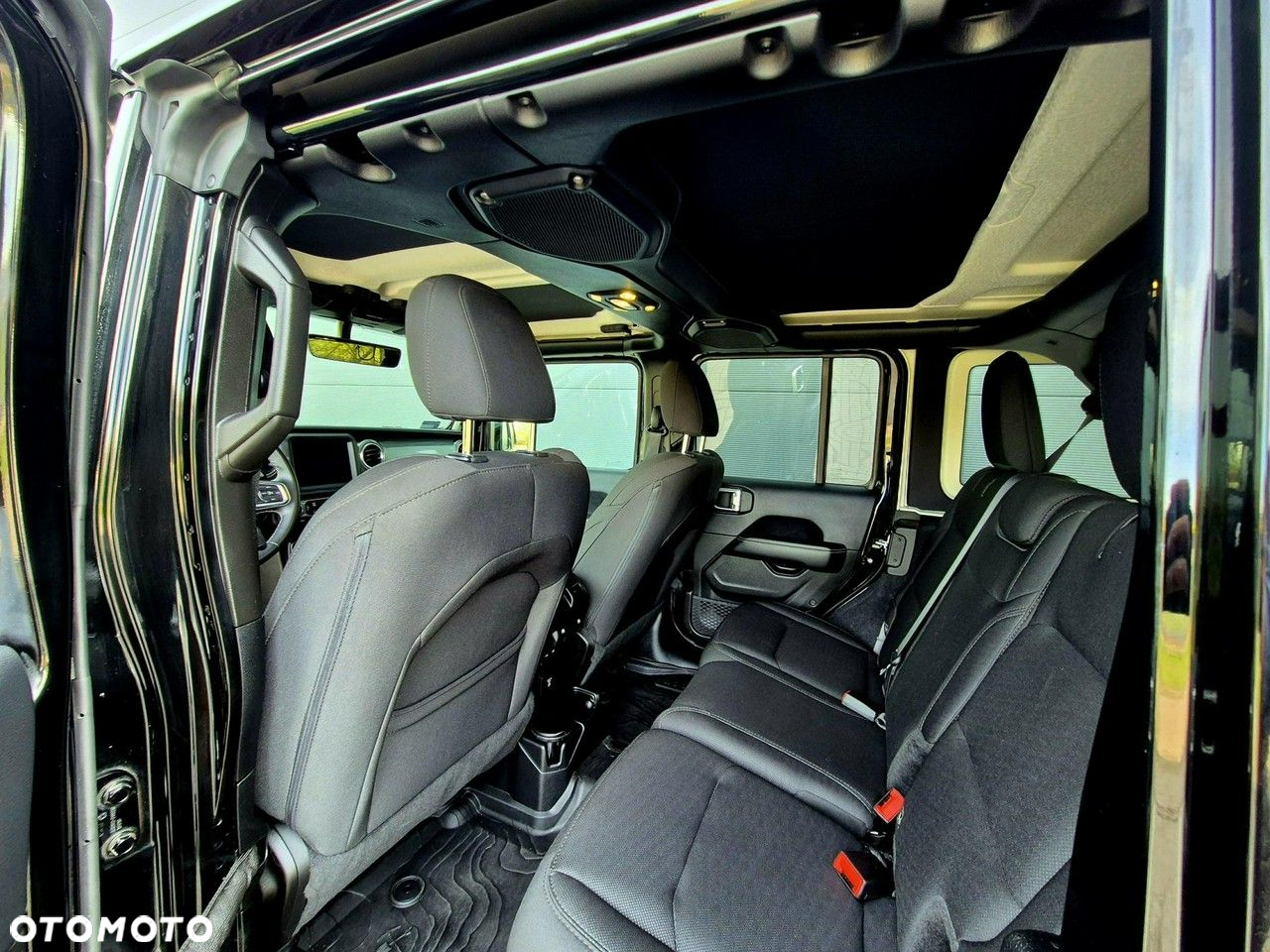 Jeep Wrangler - 5