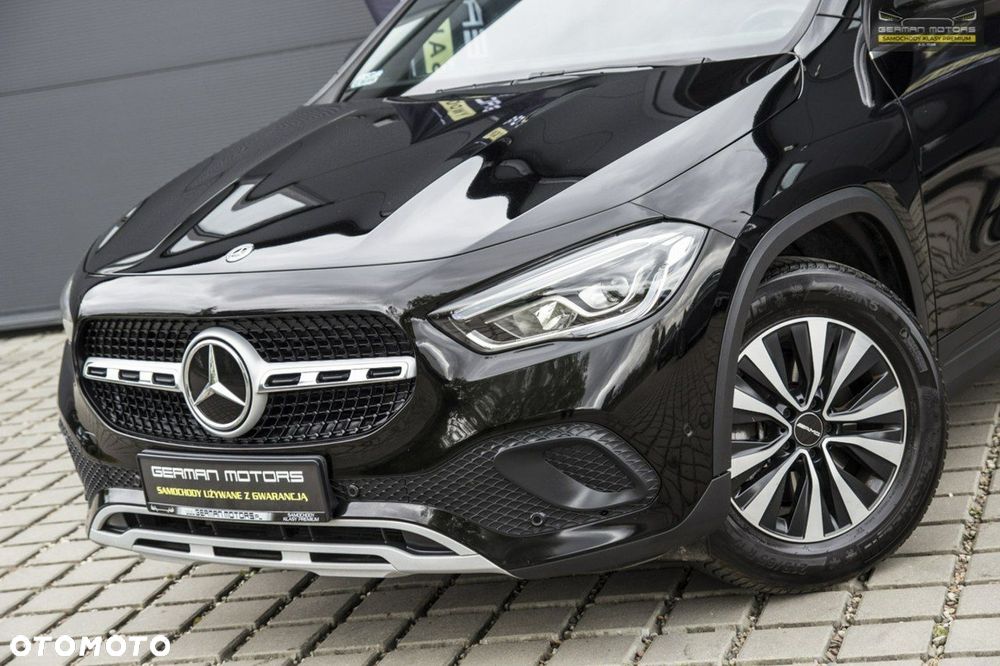 Mercedes-Benz GLA - 11