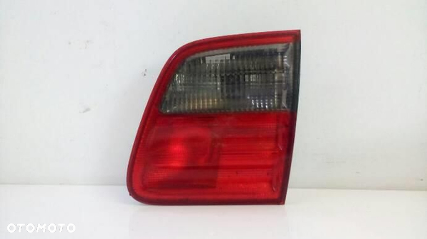 Lampa prawa klapa kombi Mercedes W210 2000r.