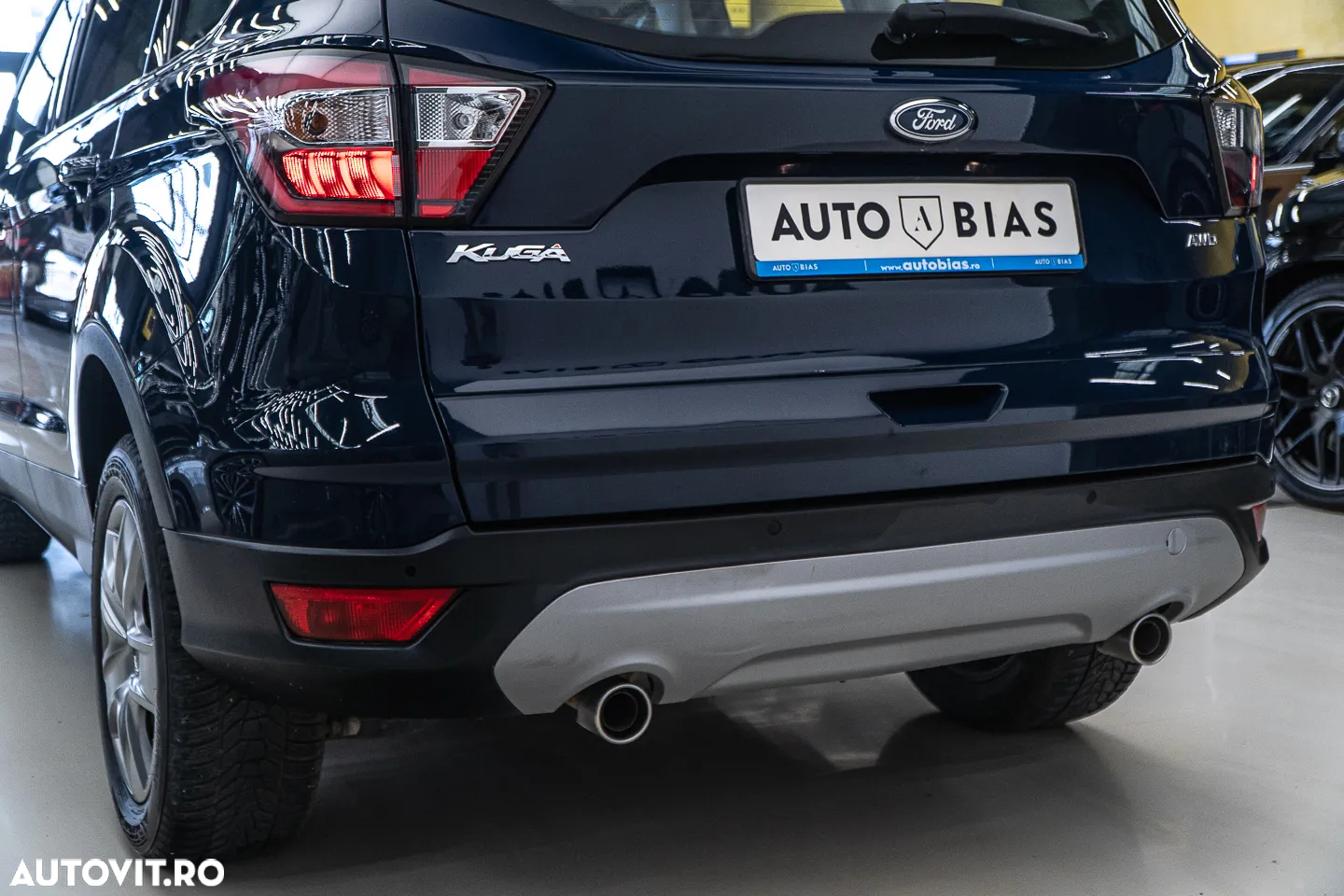 Ford Kuga 2.0 TDCi 4WD Powershift Titanium - 40