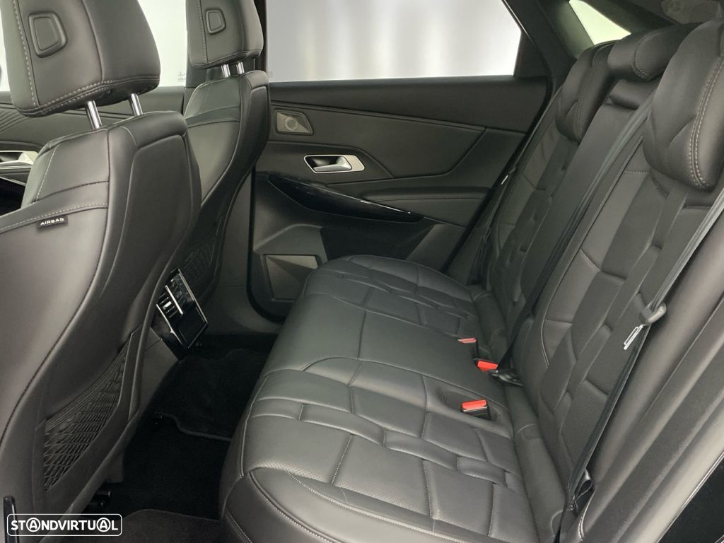 DS DS7 Crossback E-Tense Performance Line EAT8 - 12