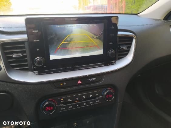 Kia Ceed - 8
