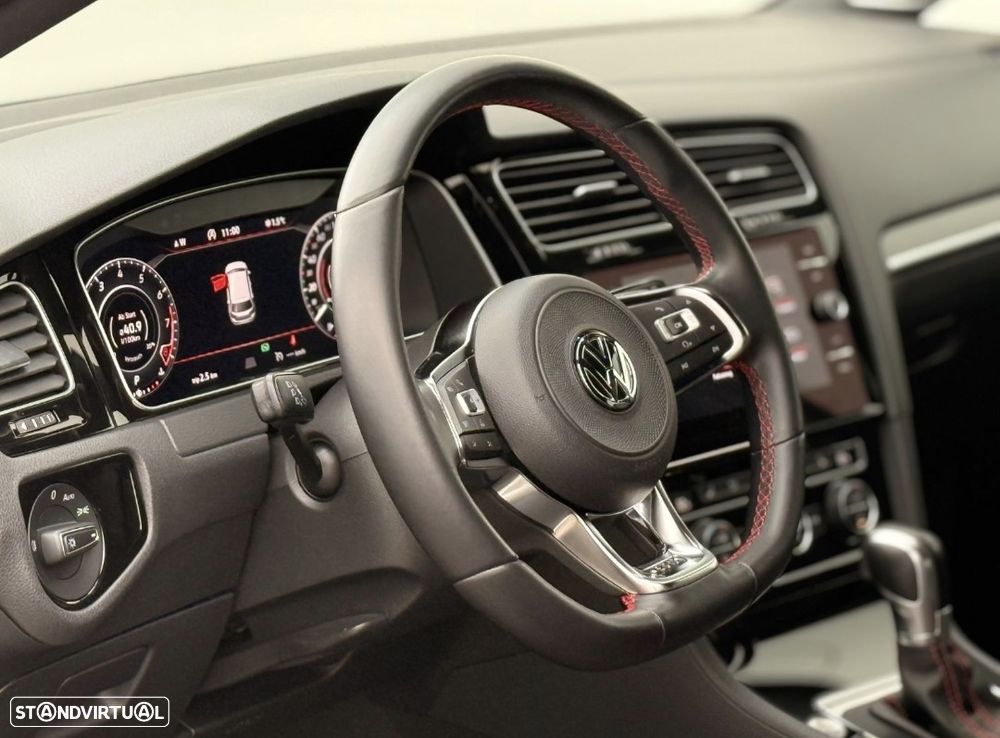 VW Golf 2.0 TSI GTI DSG Performance - 16