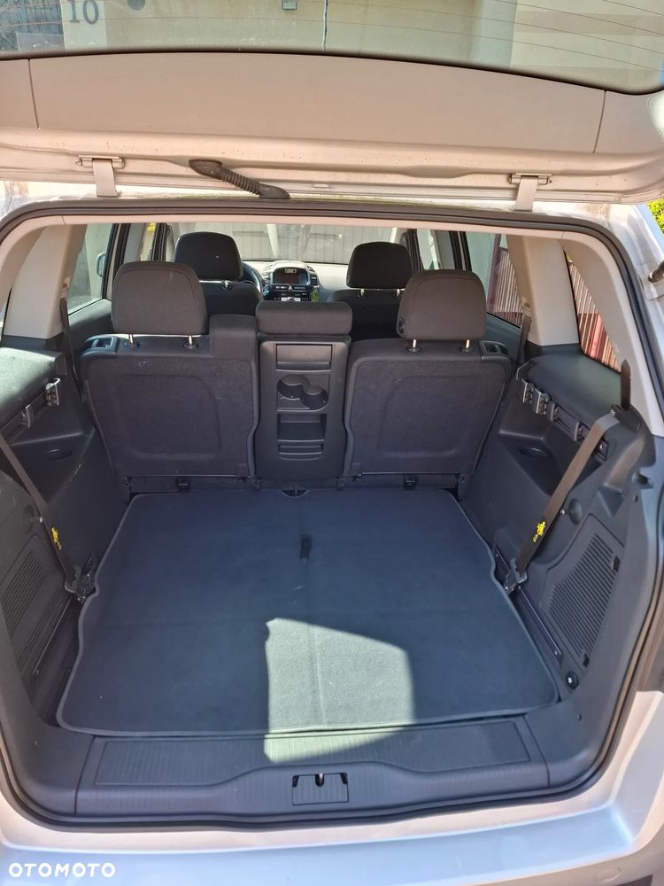 Opel Zafira 1.8 Cosmo - 8