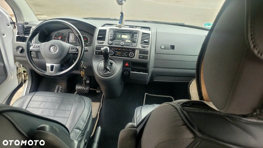 Volkswagen Caravelle - 16