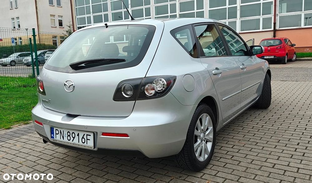Mazda 3 1.6 Active + - 3