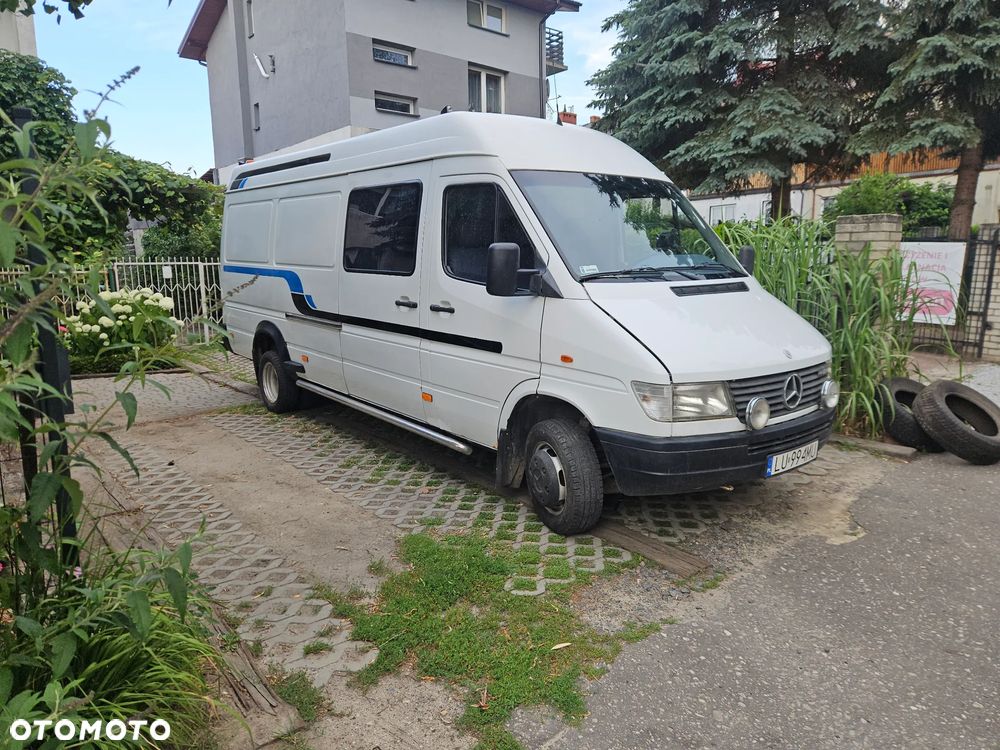 Mercedes-Benz Sprinter - 2