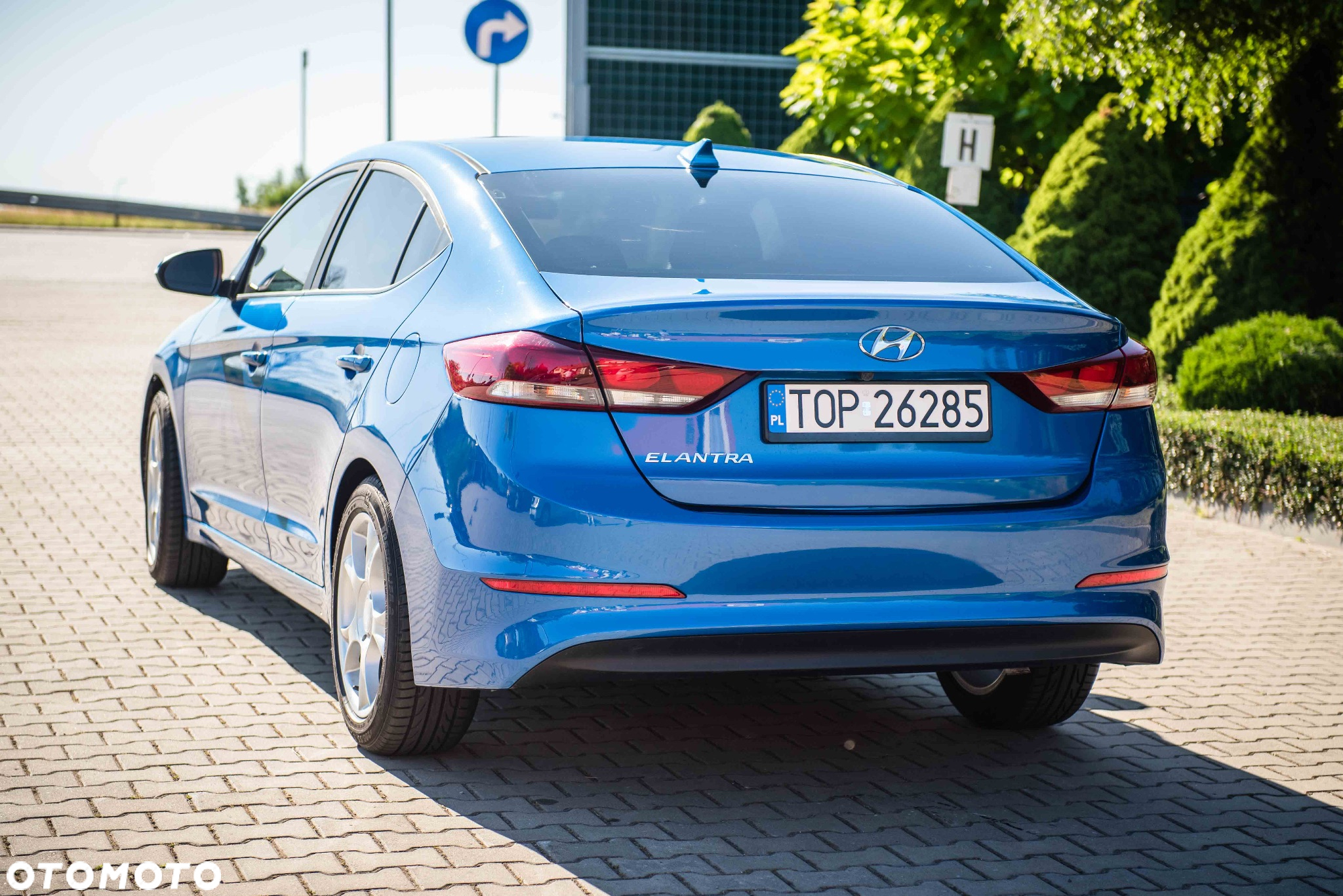 Hyundai Elantra - 5