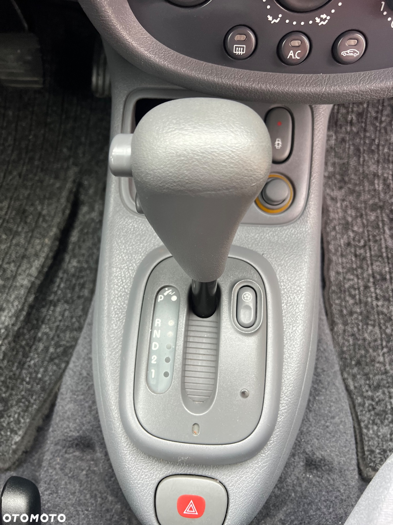 Renault Clio - 15