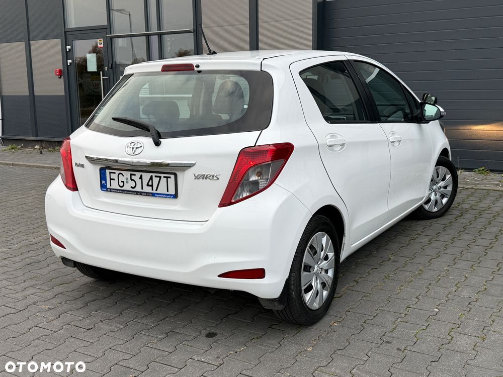 Toyota Yaris 1.33 Premium - 3