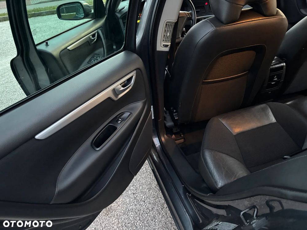 Volvo S60 2.4D Momentum - 22