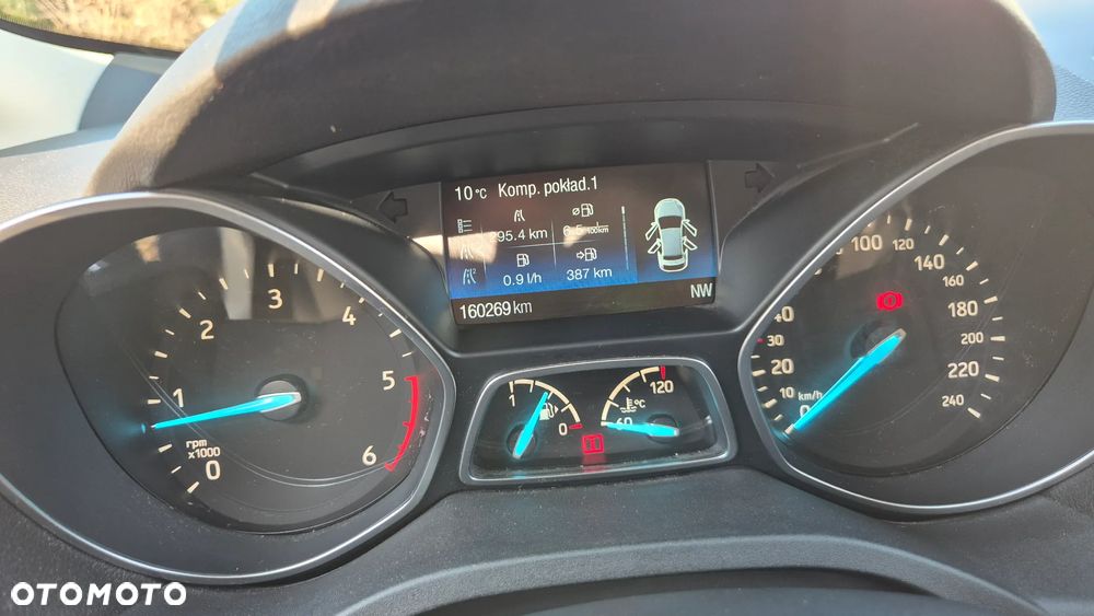 Ford Kuga 2.0 TDCi 4x2 Titanium - 21