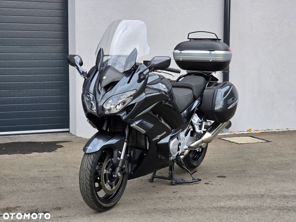 Yamaha FJR - 4