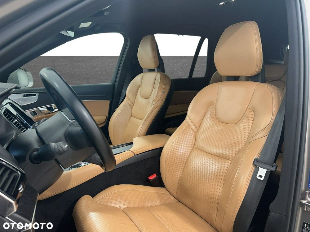 Volvo XC 90 - 17