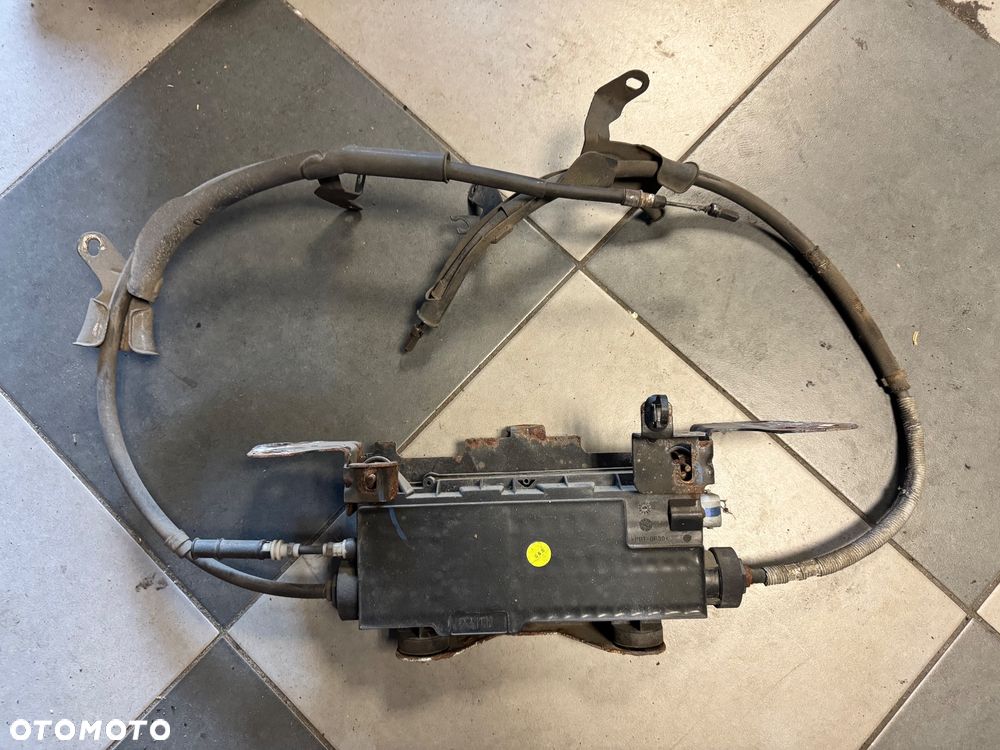 RENAULT LAGUNA III ELEKTRYCZNY MECHANIZM HAMULCA RĘCZNEGO 360109753R