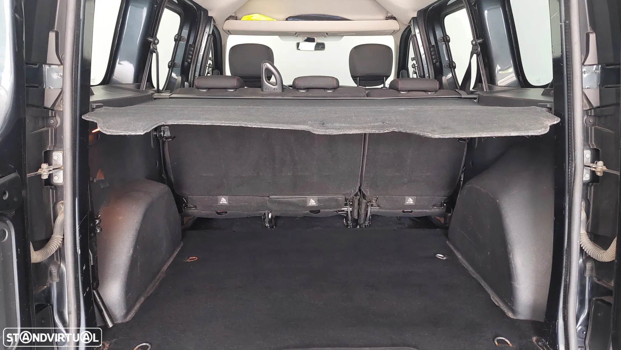 Dacia Dokker 1.3 TCe Stepway - 11