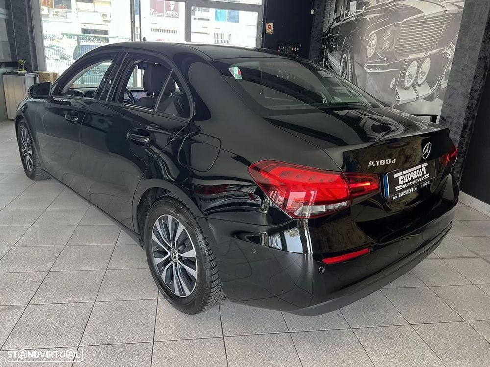 Mercedes-Benz A 180 Limousine d 7G-DCT Style - 4