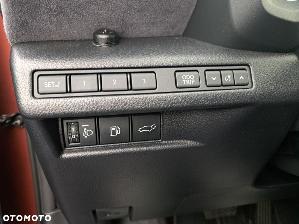 Lexus LBX 1.5 Hybrid Cool - 14