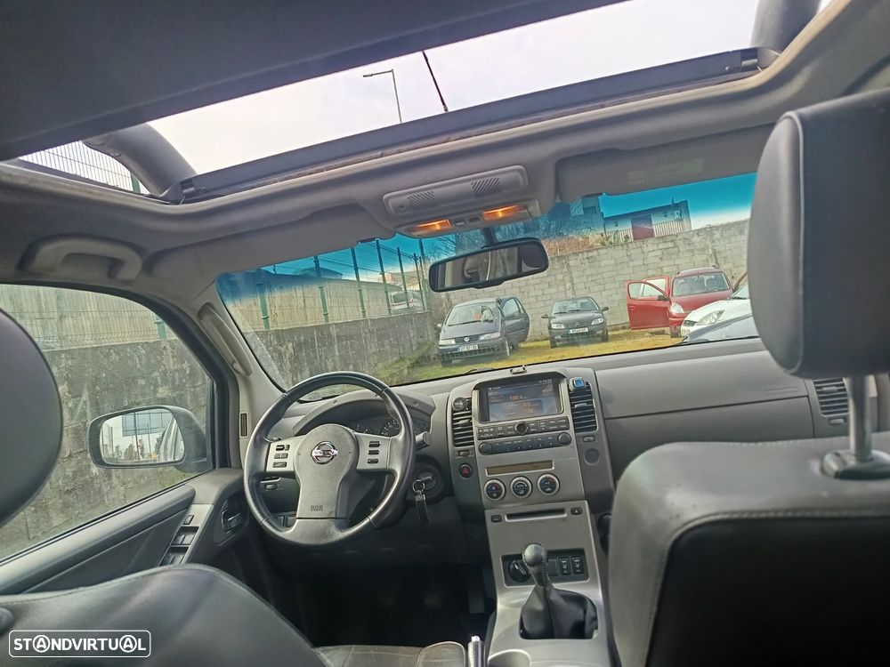 Nissan Navara 2.5 dCi CD LE Premium - 11