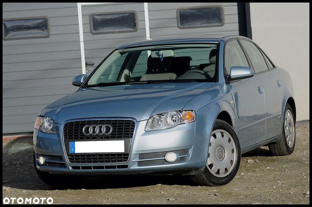 Audi A4 Limousine - 1