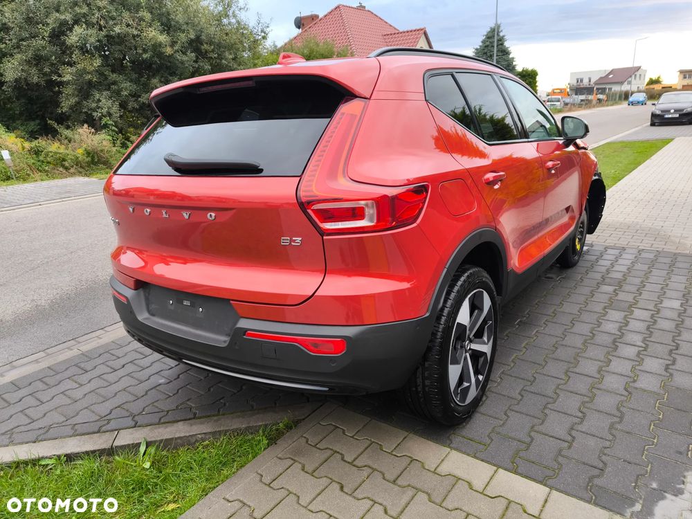 Volvo XC 40 B3 B DKG Plus Dark - 3
