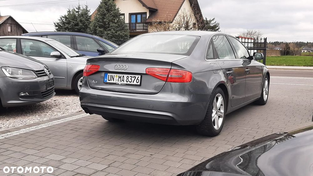 Audi A4 Limousine - 4