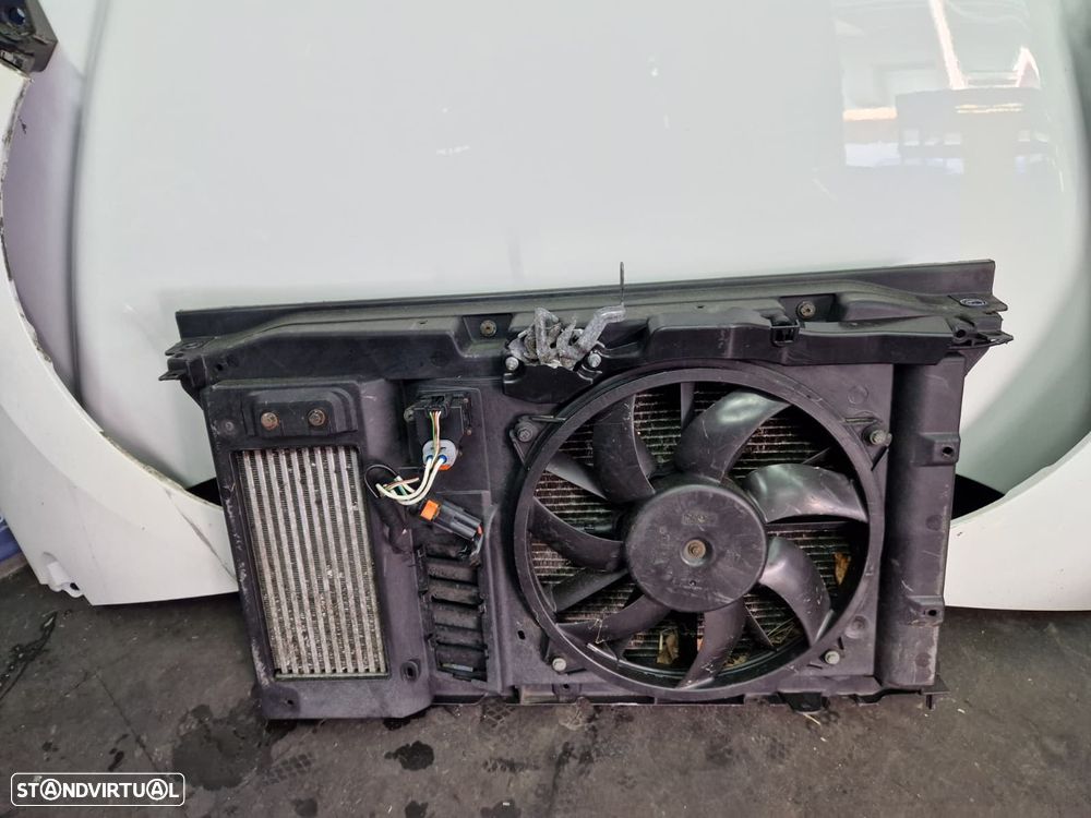 Frente completa usada PEUGEOT 308 1.6 HDI Phase II 2011 capot parachoques oticas guardalamas - 11