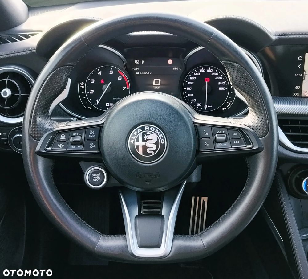 Alfa Romeo Stelvio 2.0 Turbo Veloce TI Q4 - 11
