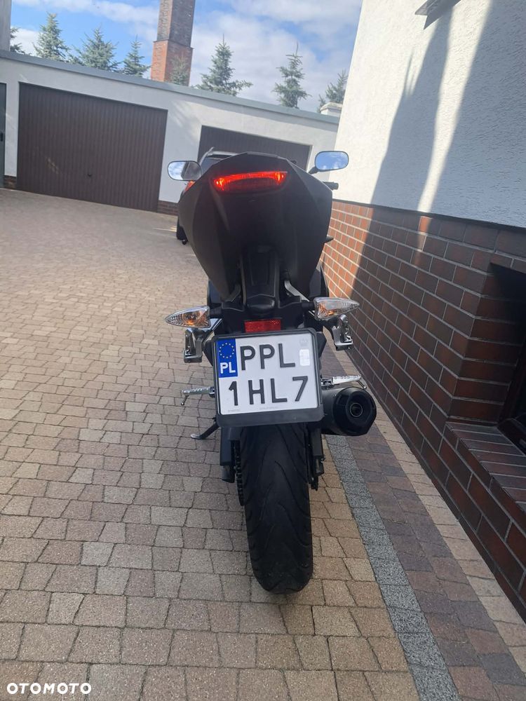 Yamaha YZF - 6
