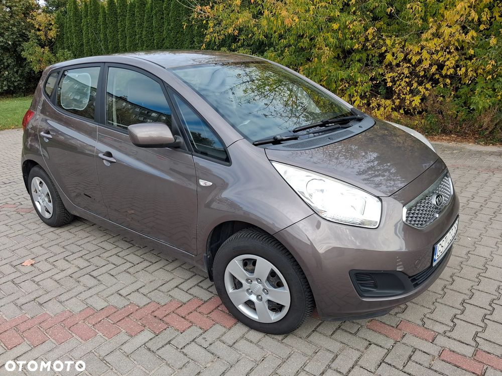 Kia Venga - 10