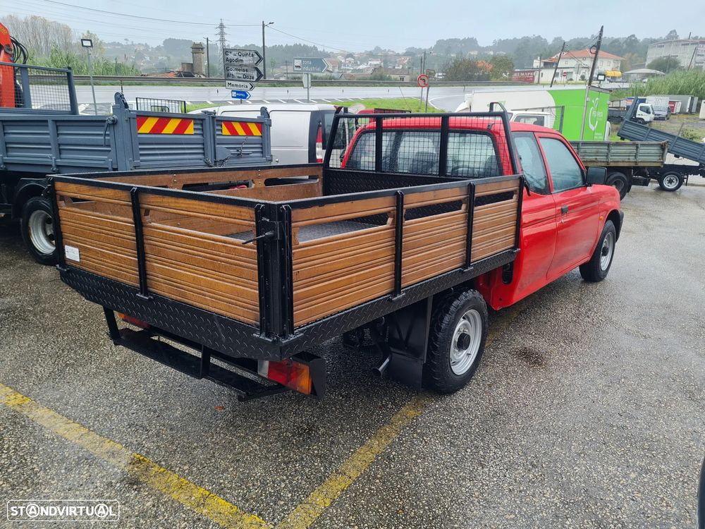 Mitsubishi L200 King Cab / 4 Lugares - 4