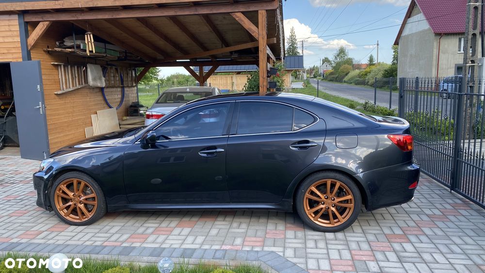Lexus IS - 7