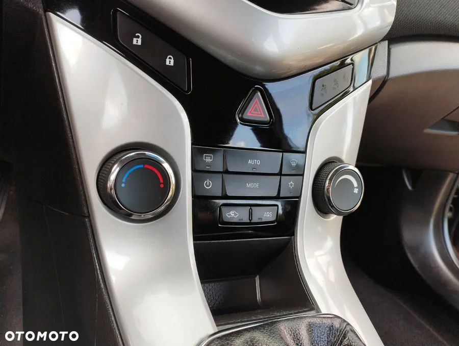 Chevrolet Cruze 1.4 T LTZ - 11