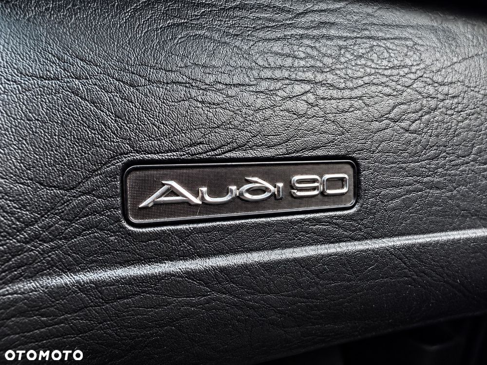 Audi 90 2.0 - 18