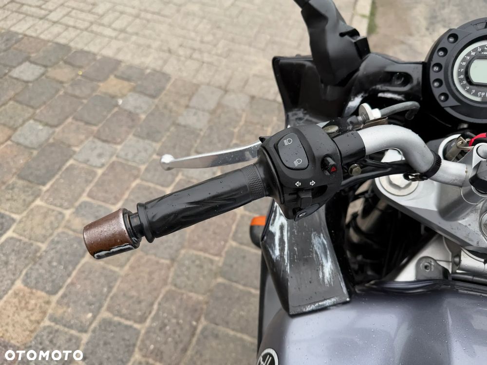 Yamaha FZ6 - 11