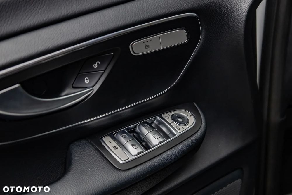 Mercedes-Benz Klasa V 300 d Exclusive 9G-Tronic (d³ugi) - 32