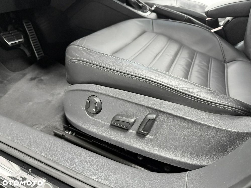 Volkswagen Jetta - 32